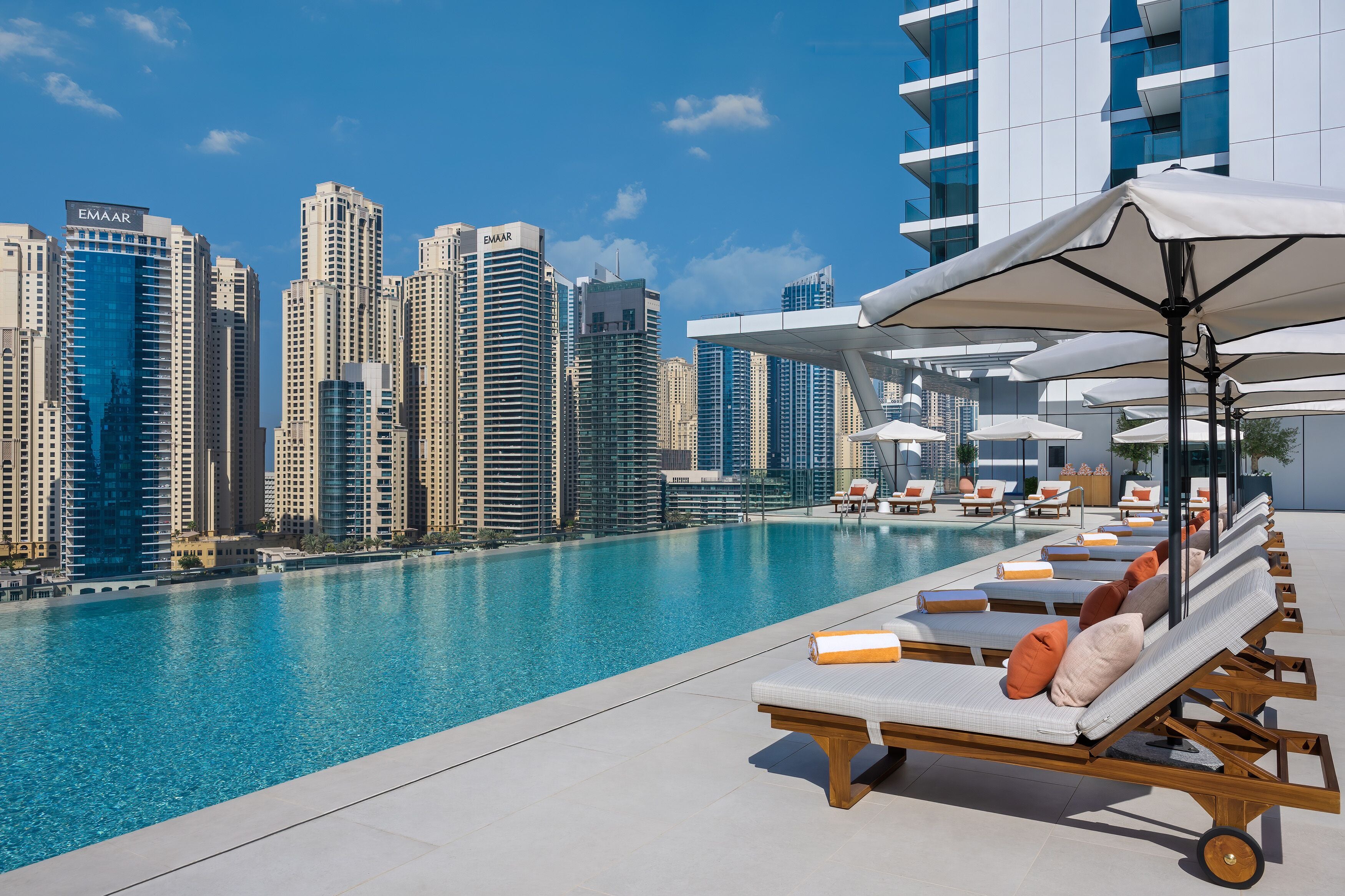Vida Dubai Marina & Yacht Club ⭐️⭐️⭐️⭐️