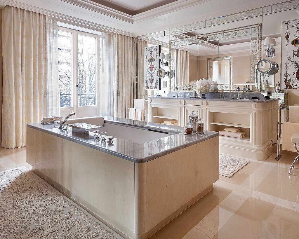 Four Seasons Hotel George V ⭐️⭐️⭐️⭐️⭐️