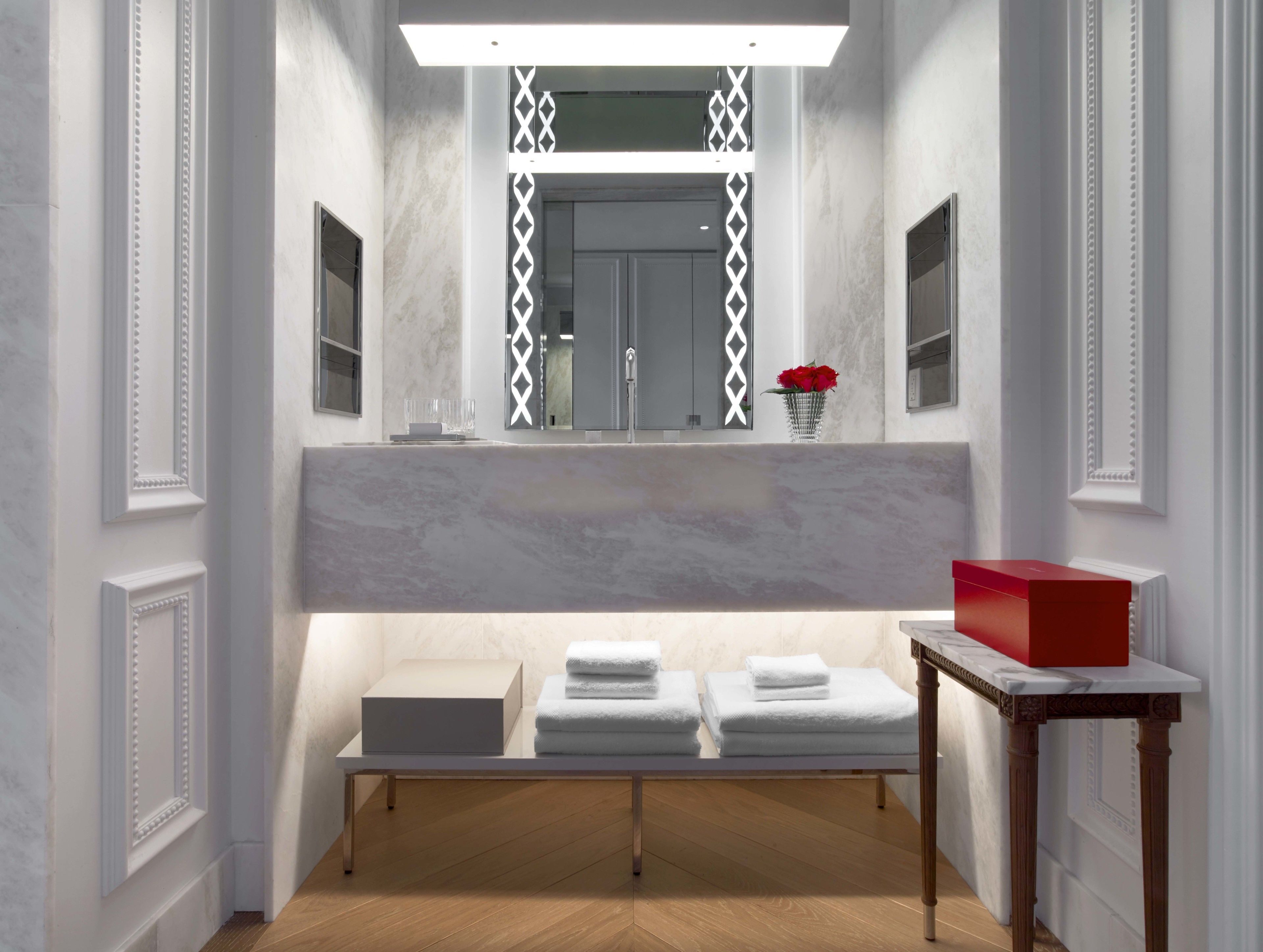 Baccarat Hotel and Residences New York ⭐️⭐️⭐️⭐️⭐️