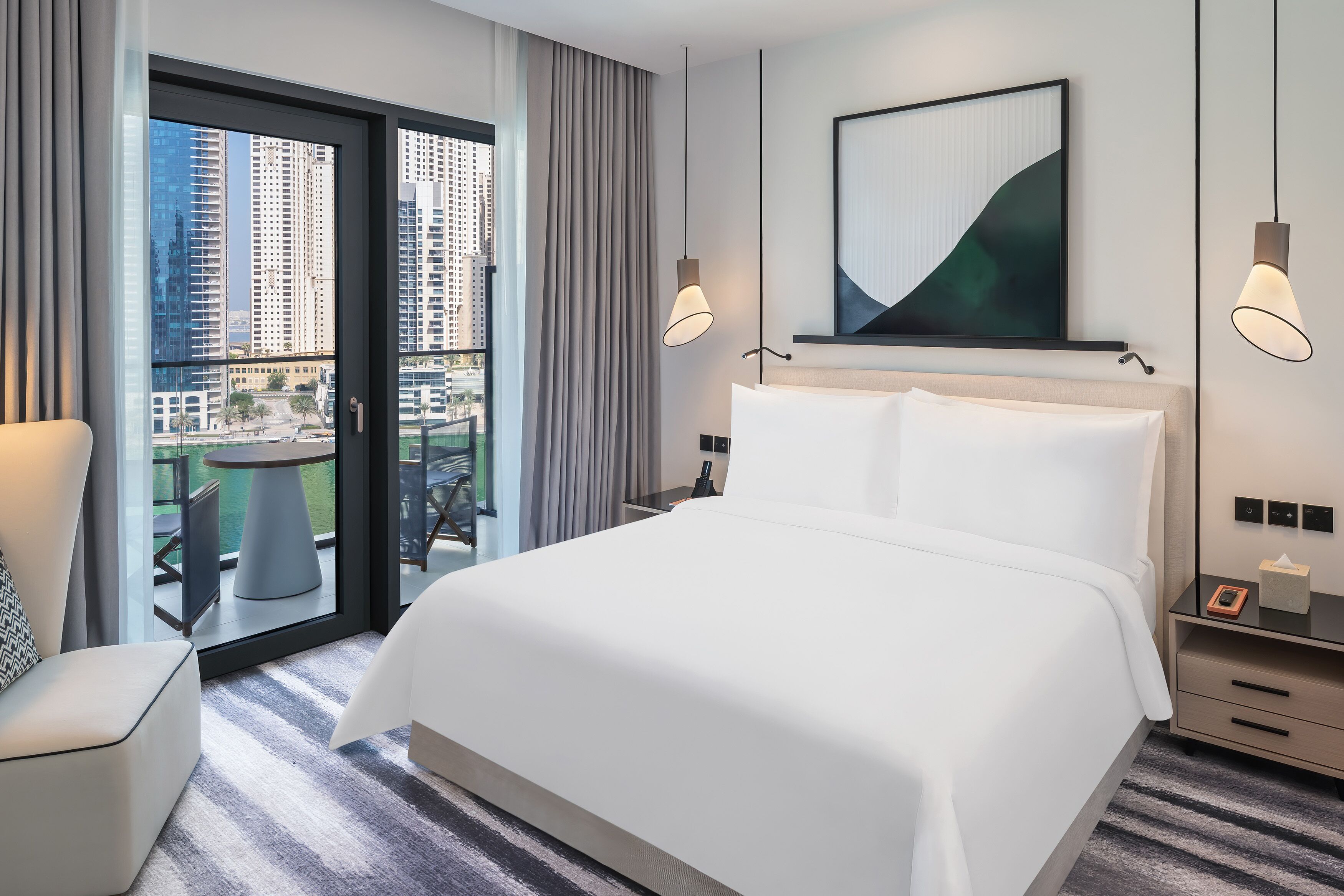 Vida Dubai Marina & Yacht Club ⭐️⭐️⭐️⭐️