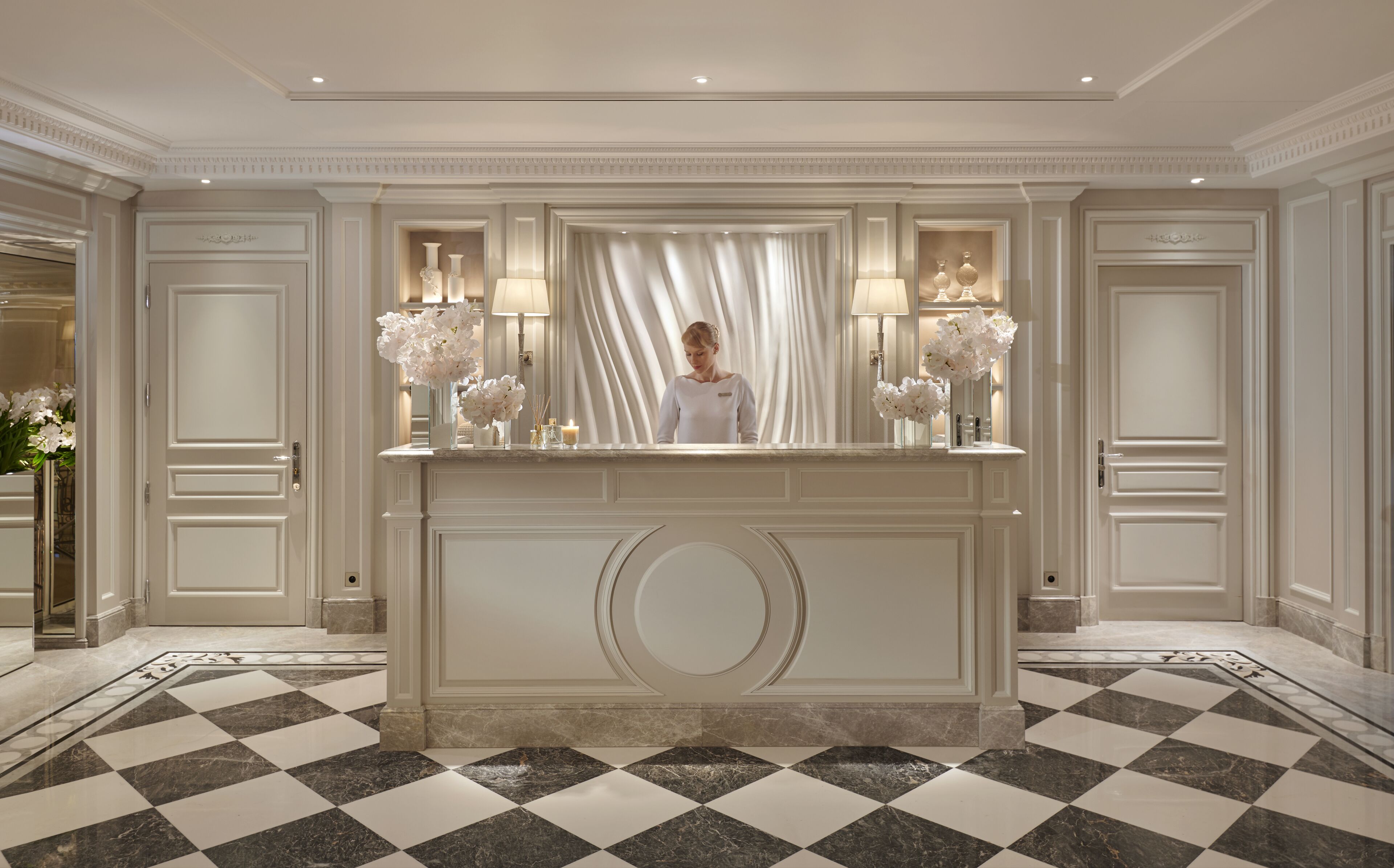 Four Seasons Hotel George V ⭐️⭐️⭐️⭐️⭐️