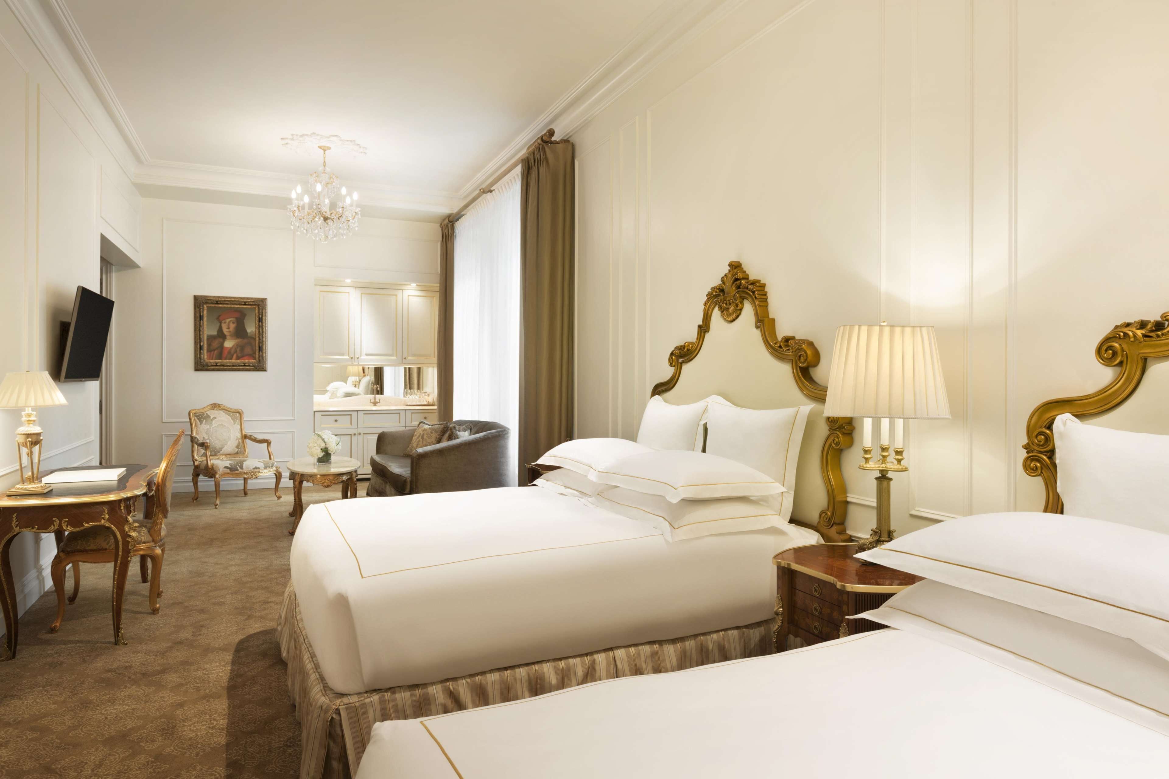 The Plaza - A Fairmont Managed Hotel ⭐️⭐️⭐️⭐️⭐️
