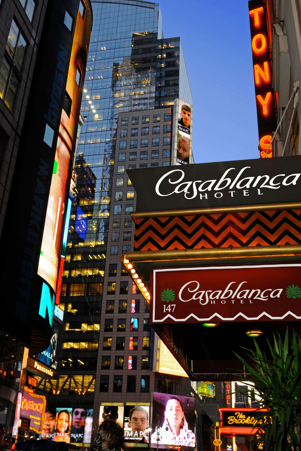 Casablanca Hotel by Library Hotel Collection ⭐️⭐️⭐️⭐️