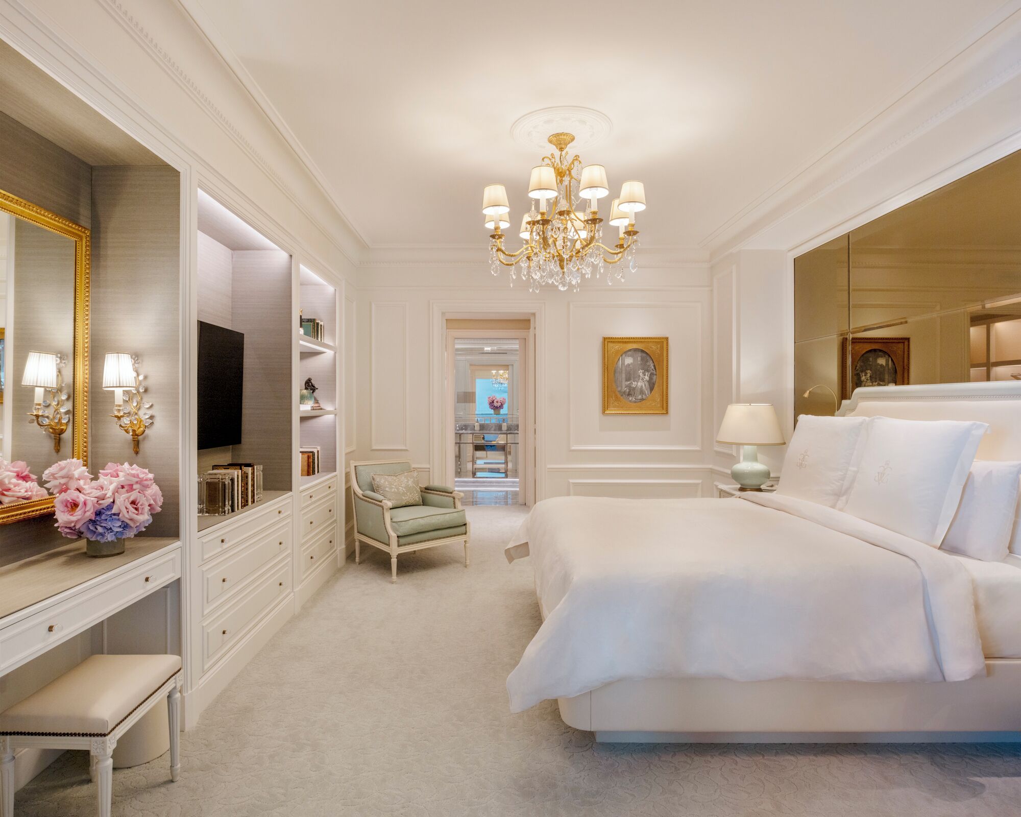 Four Seasons Hotel George V ⭐️⭐️⭐️⭐️⭐️
