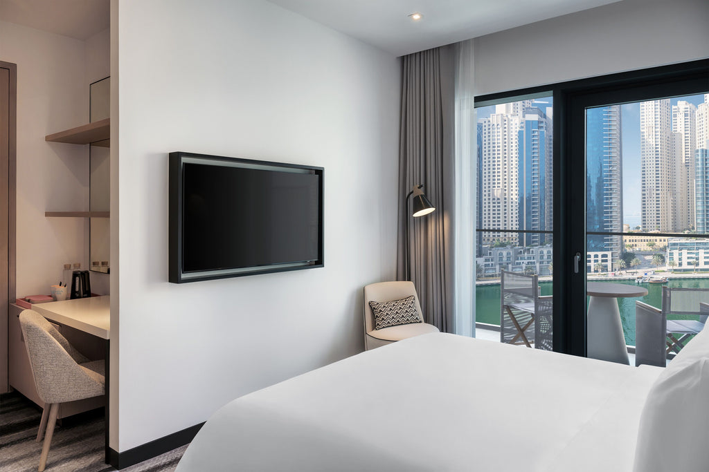 Vida Dubai Marina & Yacht Club ⭐️⭐️⭐️⭐️