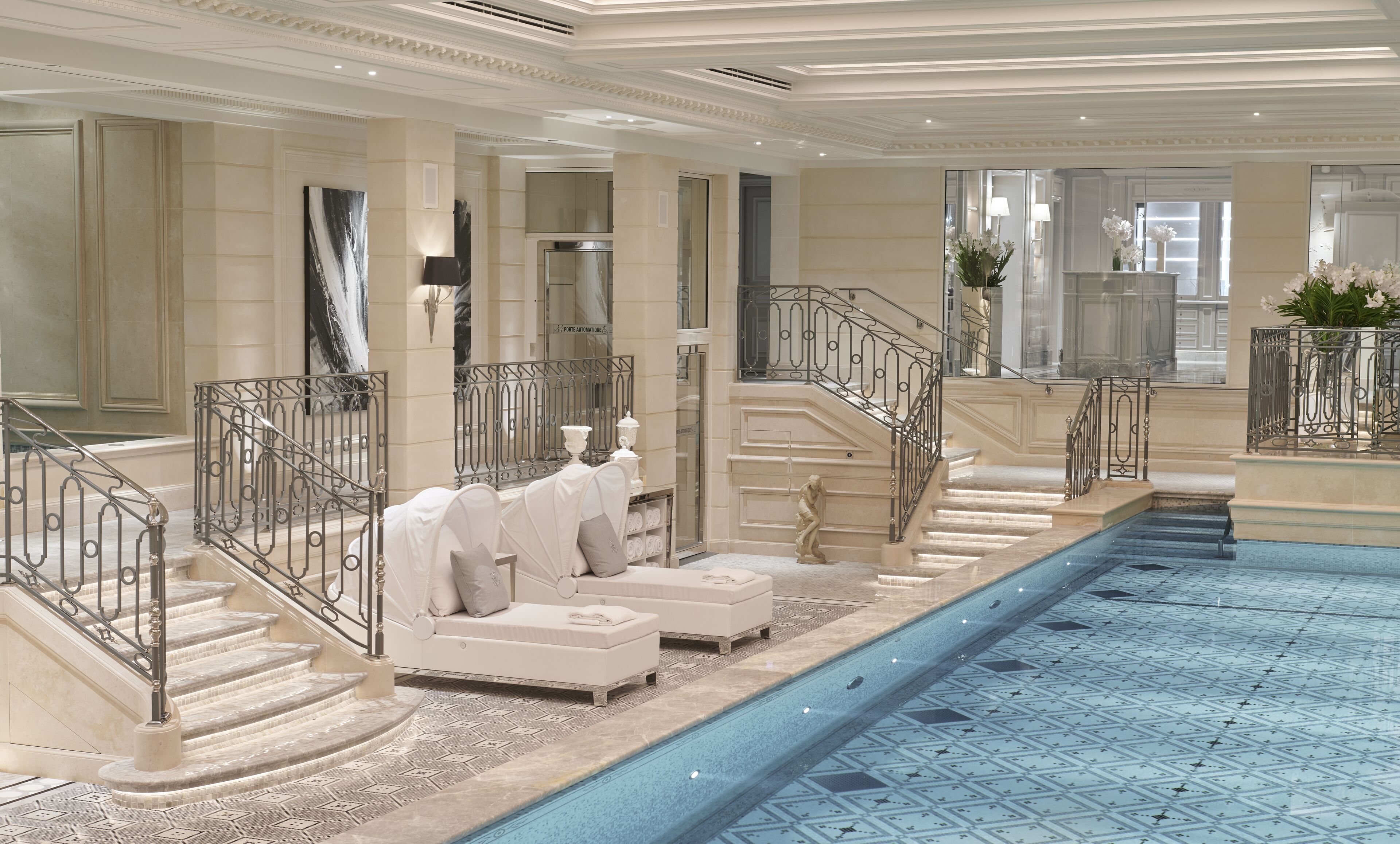 Four Seasons Hotel George V ⭐️⭐️⭐️⭐️⭐️