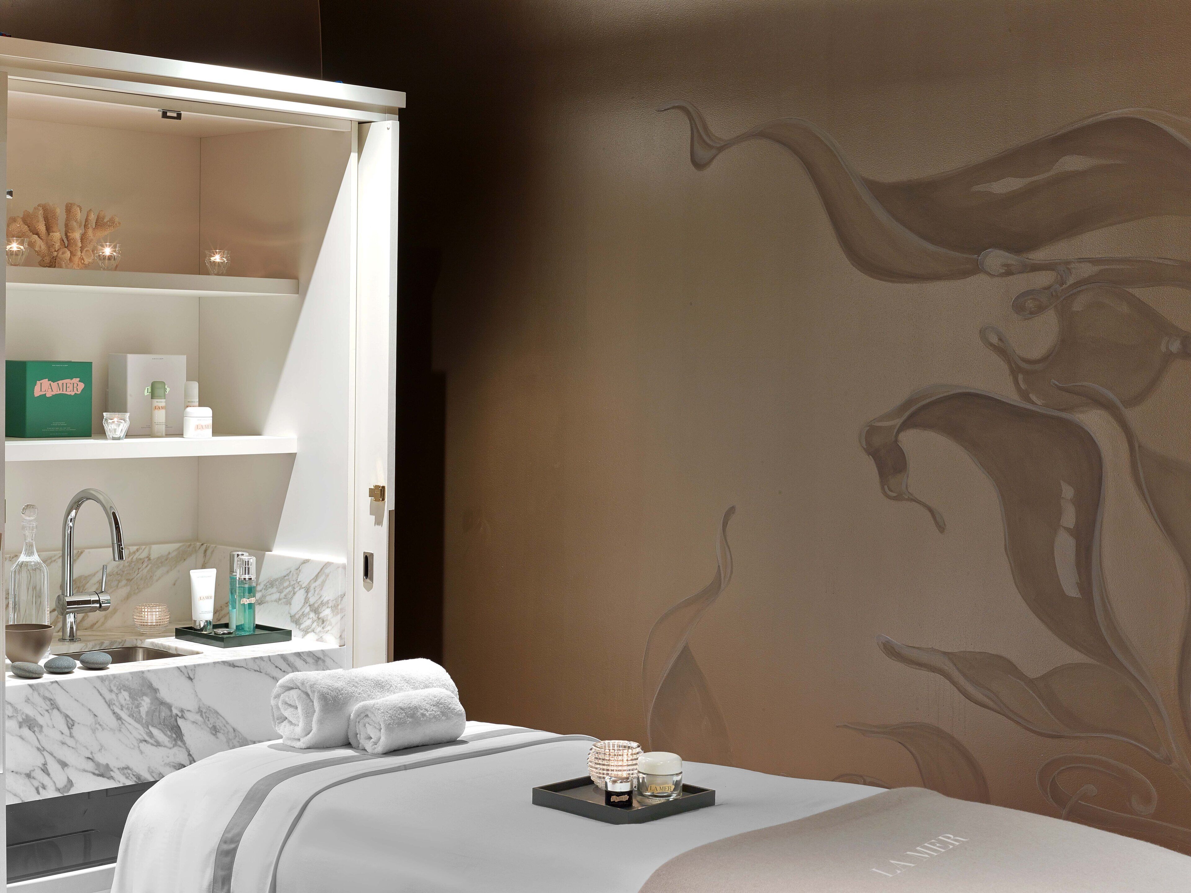 Baccarat Hotel and Residences New York ⭐️⭐️⭐️⭐️⭐️