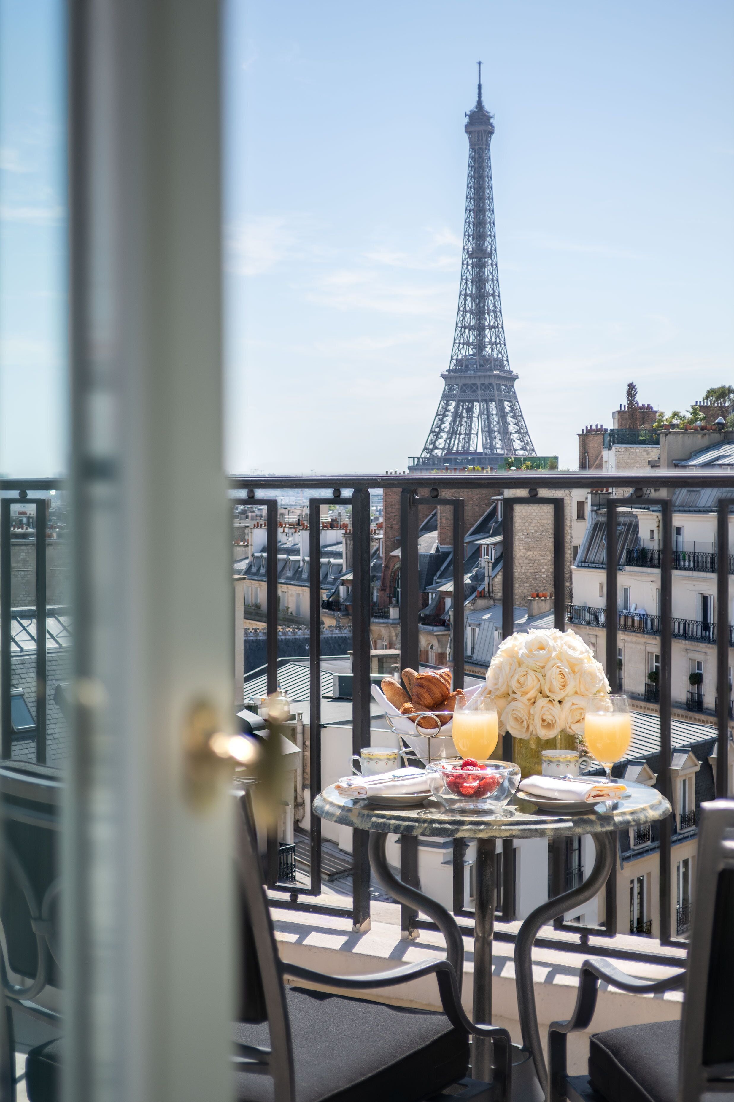 Four Seasons Hotel George V ⭐️⭐️⭐️⭐️⭐️