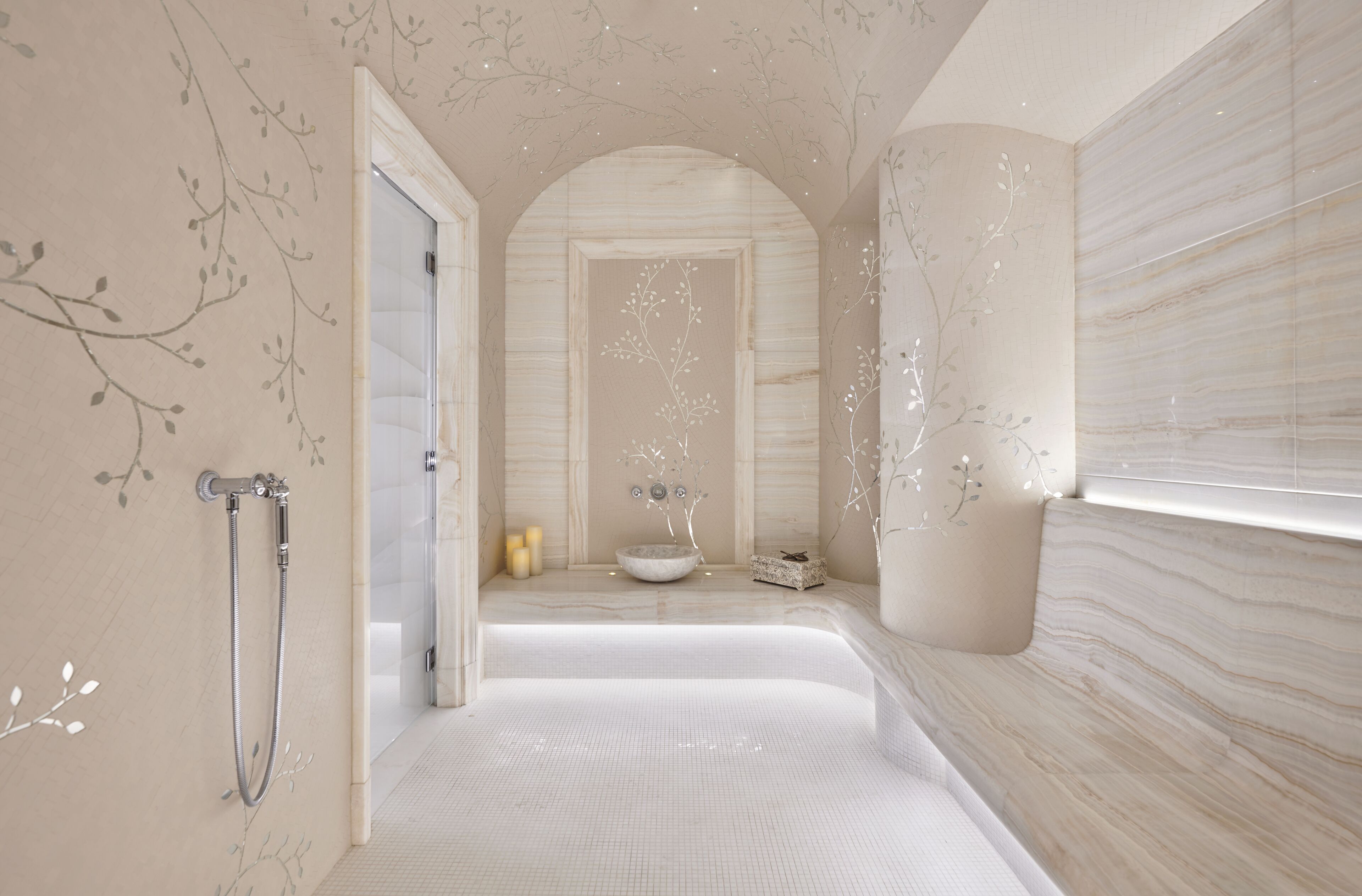 Four Seasons Hotel George V ⭐️⭐️⭐️⭐️⭐️