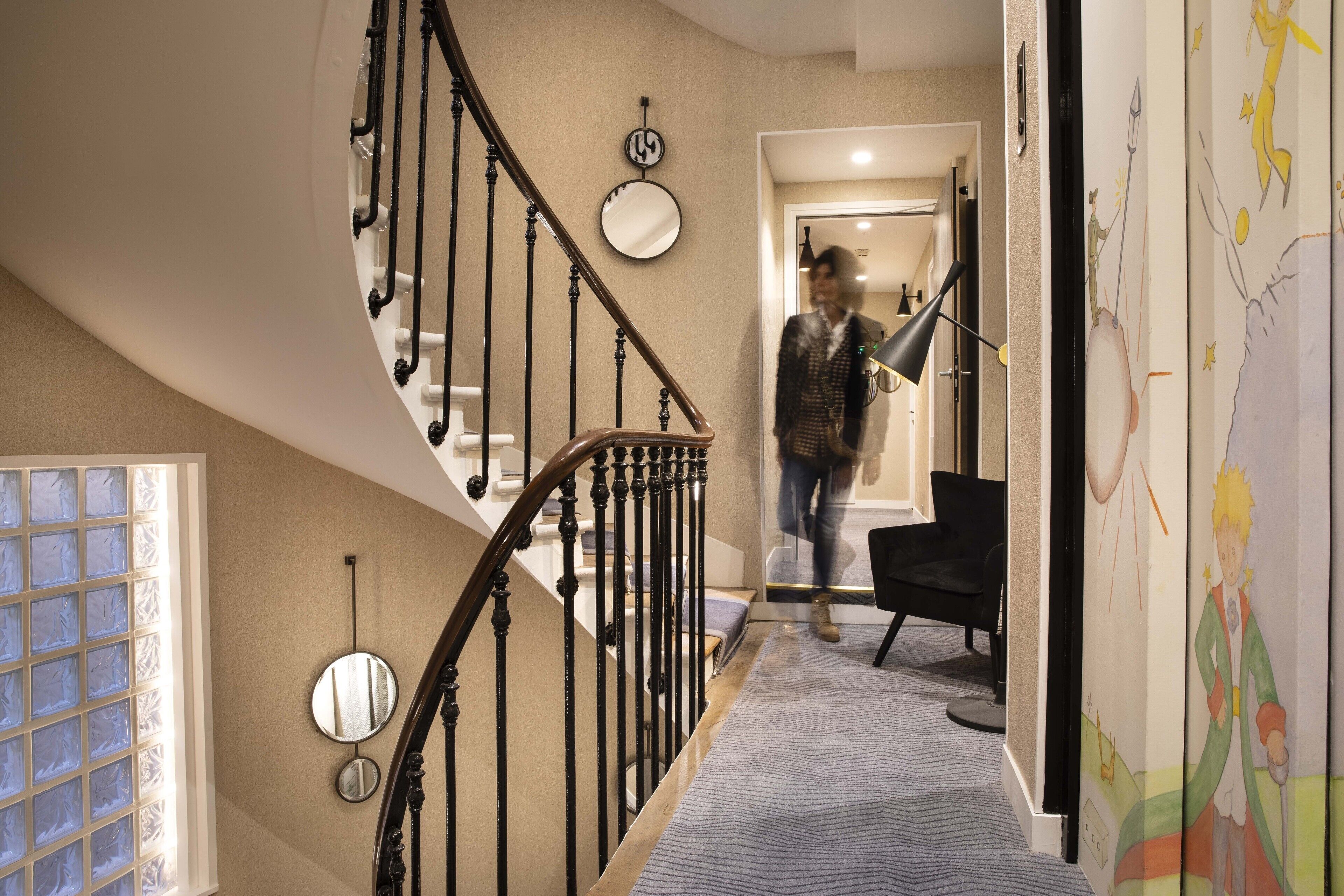 Hotel Des Arts Paris Montmartre ⭐️⭐️⭐️⭐️
