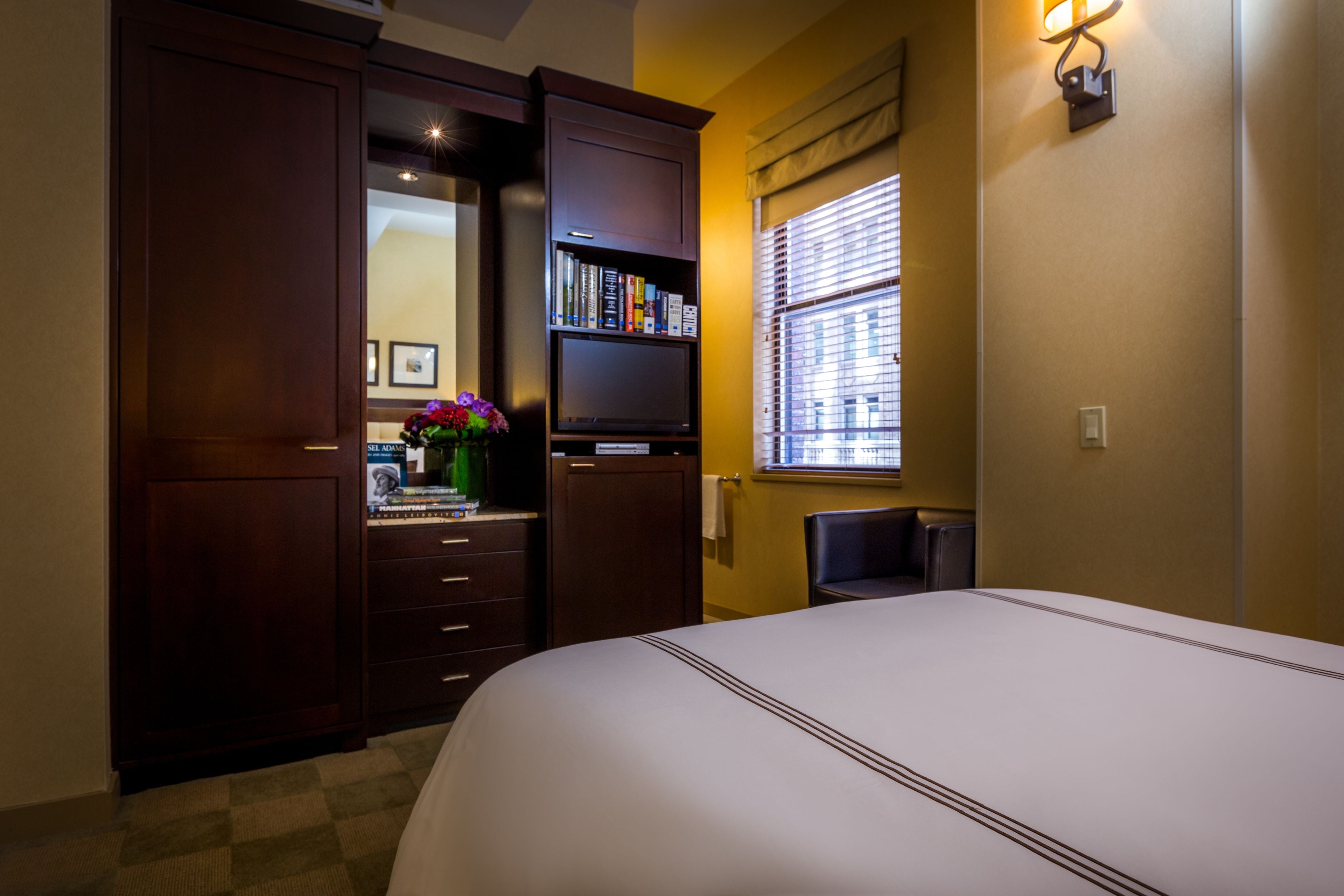 Library Hotel by Library Hotel Collection ⭐️⭐️⭐️⭐️