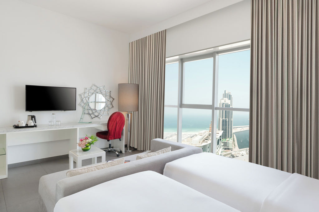 The First Collection Dubai Marina Hotel ⭐️⭐️⭐️⭐️
