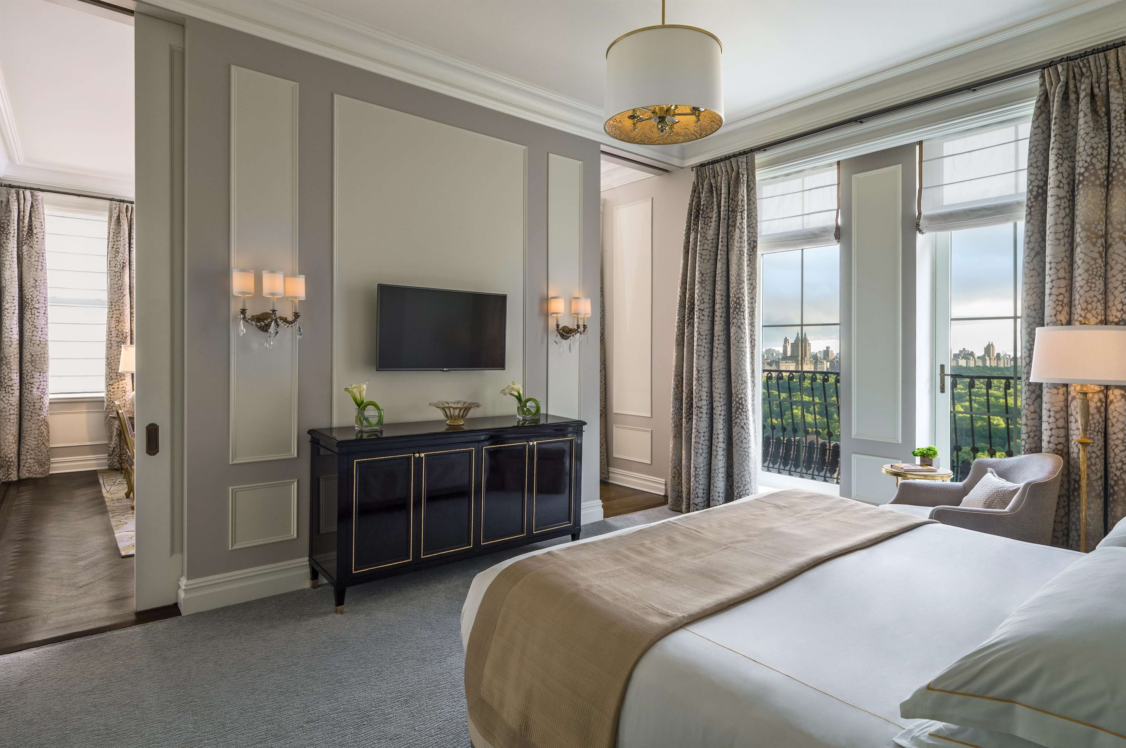 The Plaza - A Fairmont Managed Hotel ⭐️⭐️⭐️⭐️⭐️
