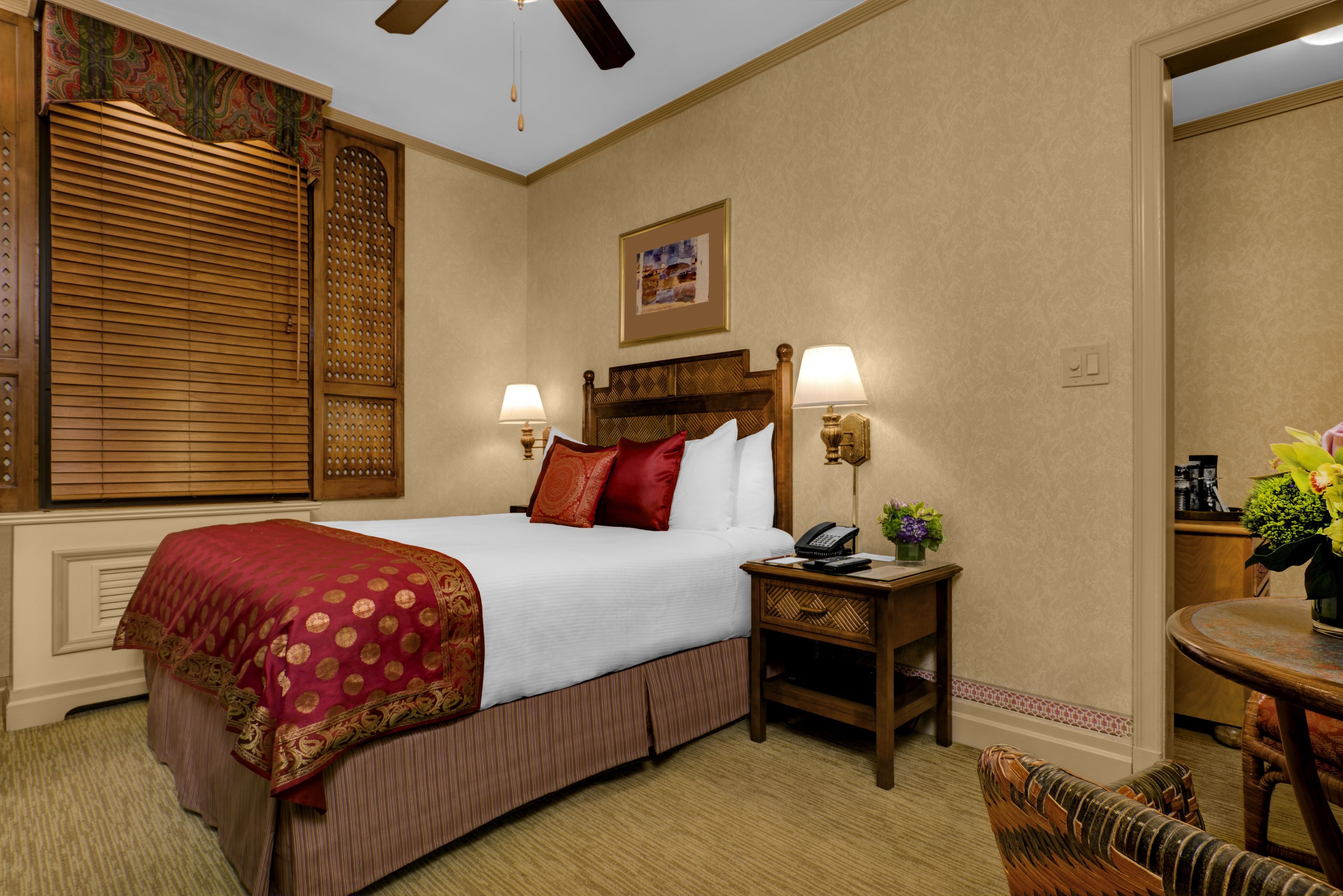 Casablanca Hotel by Library Hotel Collection ⭐️⭐️⭐️⭐️