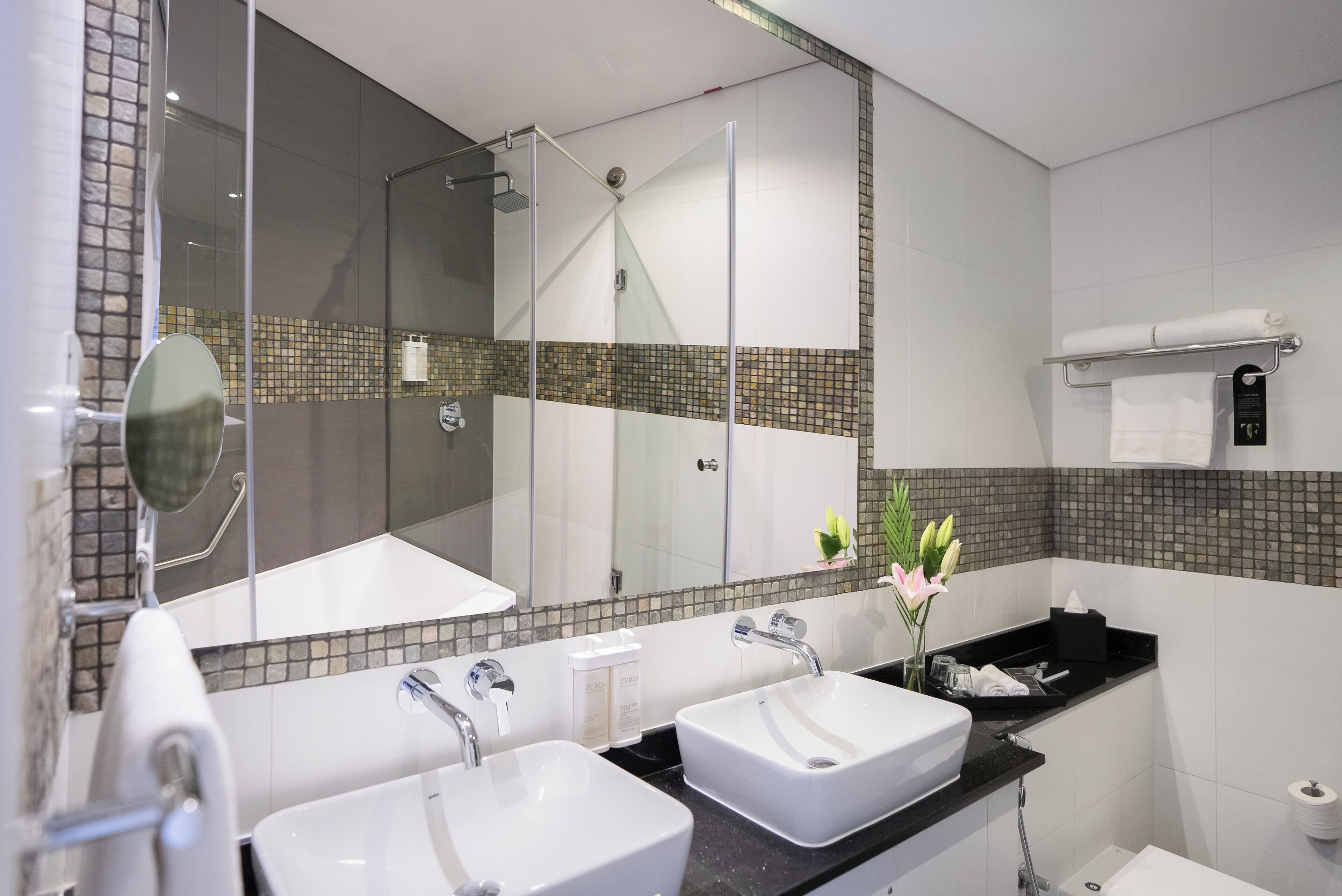 The First Collection Dubai Marina Hotel ⭐️⭐️⭐️⭐️