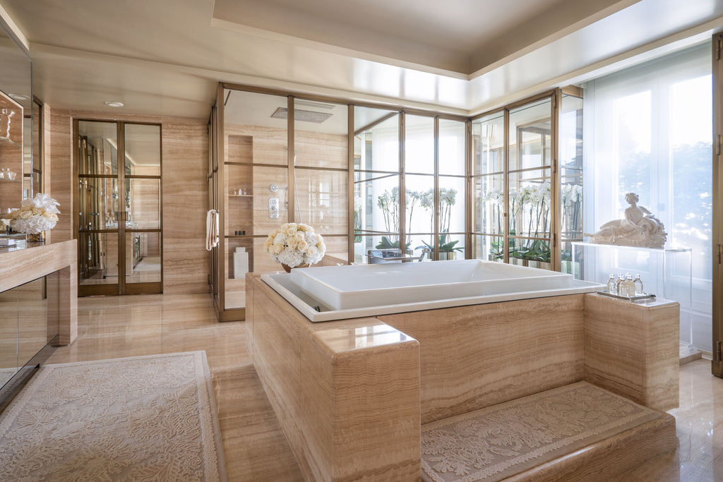 Four Seasons Hotel George V ⭐️⭐️⭐️⭐️⭐️
