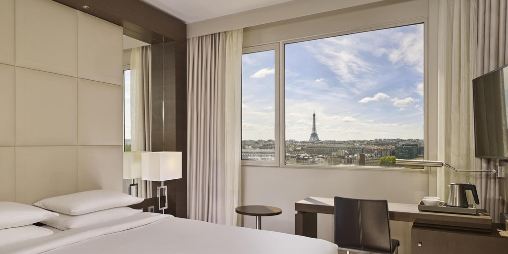Hyatt Regency Paris Etoile ⭐️⭐️⭐️⭐️