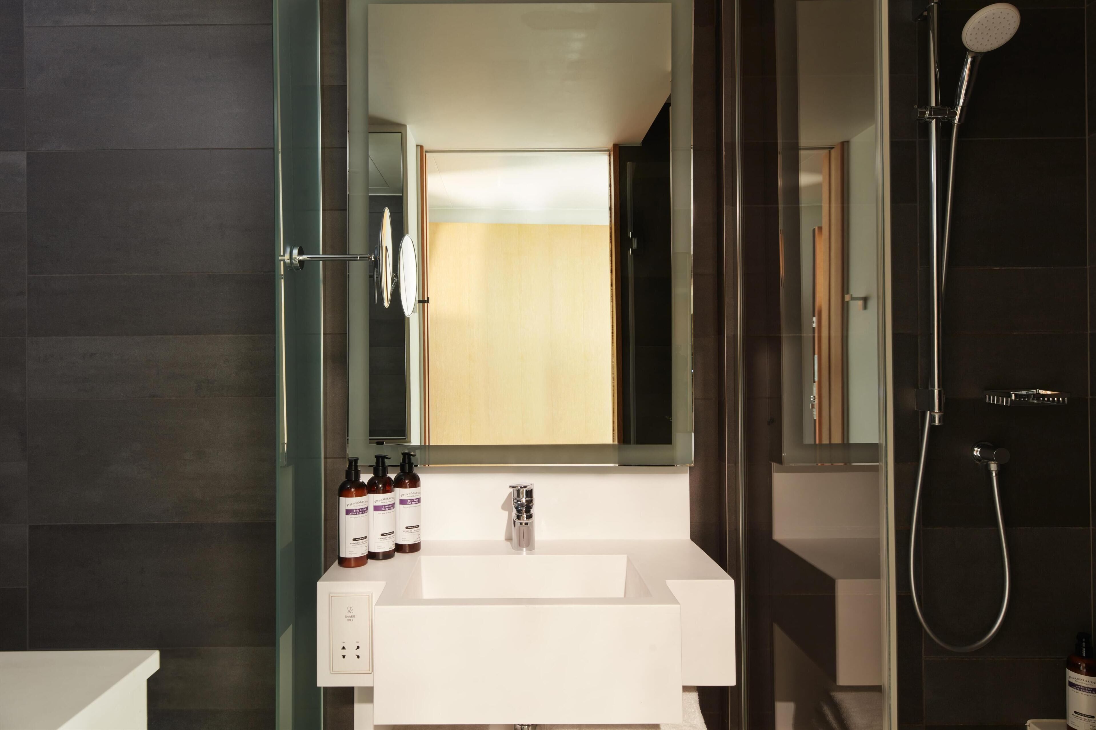 Hyatt Regency Paris Etoile ⭐️⭐️⭐️⭐️